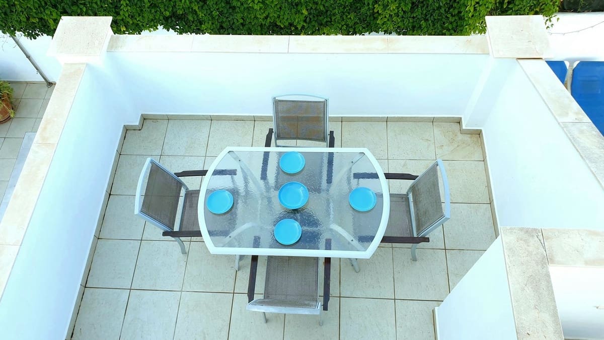 3 chambre Villa/Maison Semi-Mitoyenne à vendre à Nerja avec piscine garage - 850 000 € (Ref: 10136511)