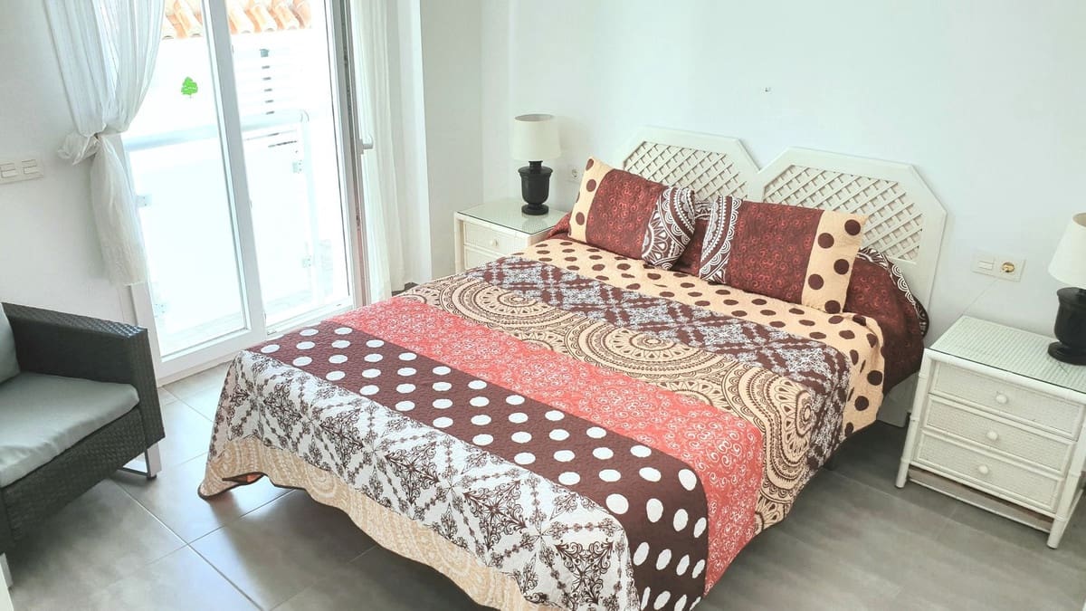 3 chambre Villa/Maison Semi-Mitoyenne à vendre à Nerja avec piscine garage - 850 000 € (Ref: 10136511)