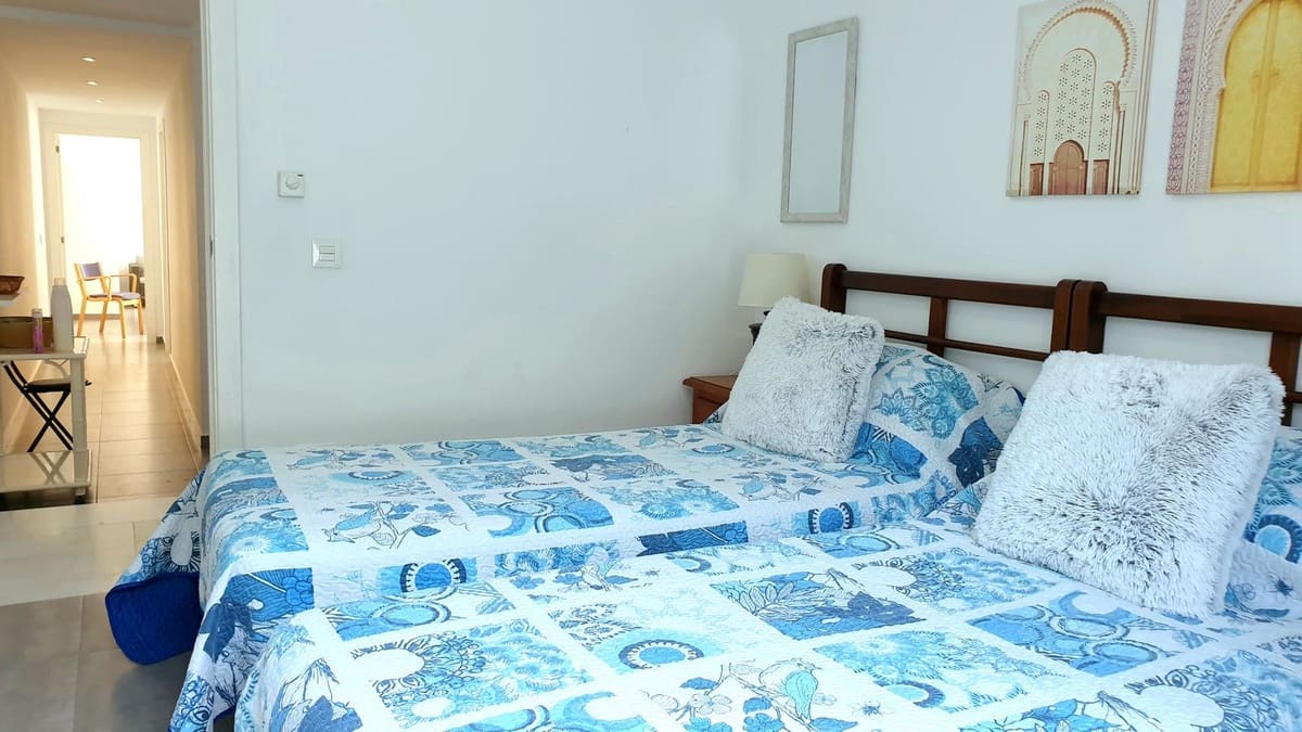 3 chambre Villa/Maison Semi-Mitoyenne à vendre à Nerja avec piscine garage - 850 000 € (Ref: 10136511)