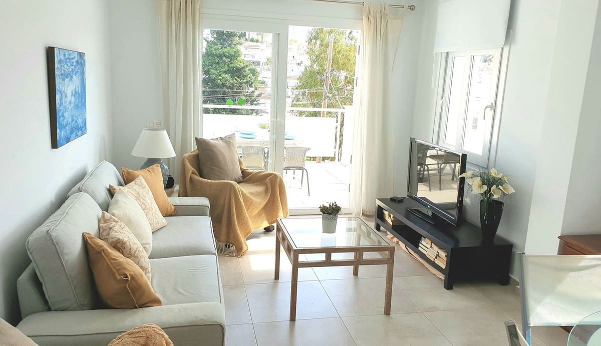 3 chambre Villa/Maison Semi-Mitoyenne à vendre à Nerja avec piscine garage - 850 000 € (Ref: 10136511)