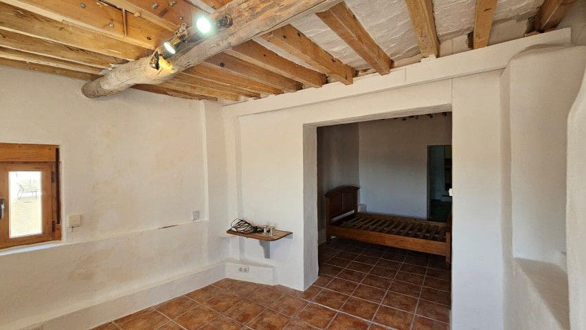 3 makuuhuone Omakotitalo myytävänä paikassa Seron - 75 000 € (Ref: 10003573)