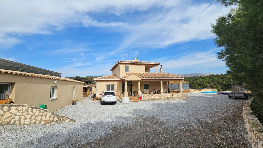 3 bedroom Finca/Country House for sale in Velez-Rubio with pool garage - € 385,000 (Ref: 10020310)