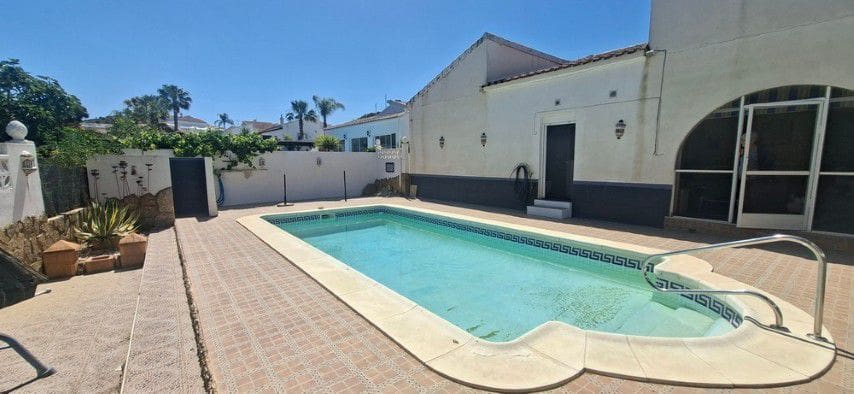 Chalet de 3 habitaciones en Arboleas en venta - 255.000 € (Ref: 10021225)