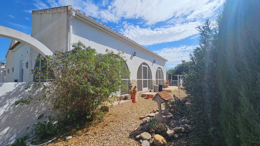 3 soveværelse Villa til salg i Arboleas med swimmingpool garage - € 215.000 (Ref: 10021225)