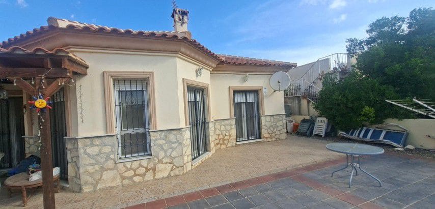3 slaapkamer Villa te koop in La Piedra Amarilla - € 239.950 (Ref: 10089131)