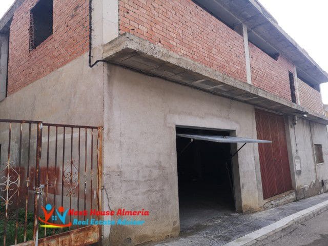 Bedrift til salgs i Fines med garasje - € 89 995 (Ref: 5121667)