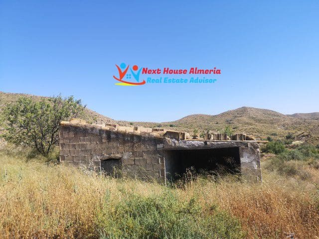 Finca/Country House for sale in Albox - € 29,950 (Ref: 5336655)