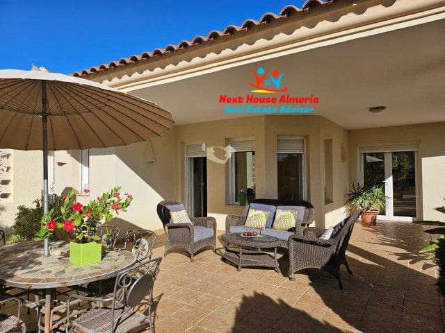 4 soveværelse Villa til salg i Vera med garage - € 695.000 (Ref: 5555425)