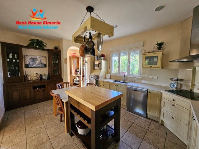 4 soveværelse Villa til salg i Vera med garage - € 695.000 (Ref: 5555425)