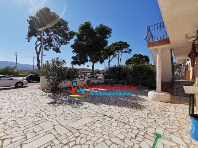 Business for sale in Los Gallardos - € 385,000 (Ref: 5883891)