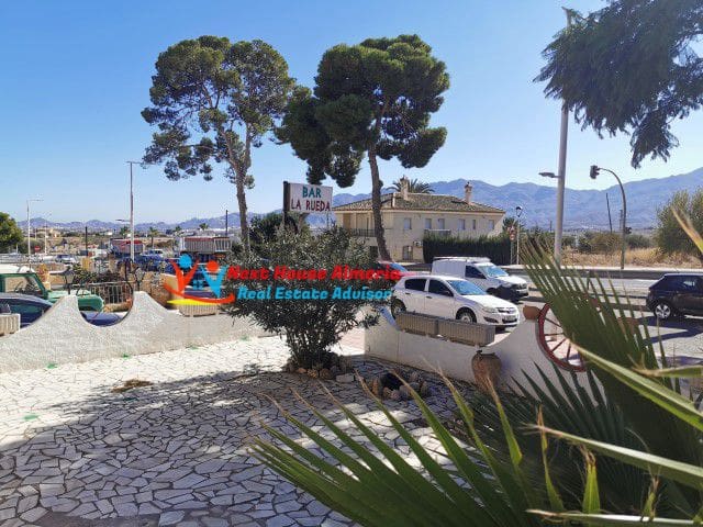 Business for sale in Los Gallardos - € 385,000 (Ref: 5883891)