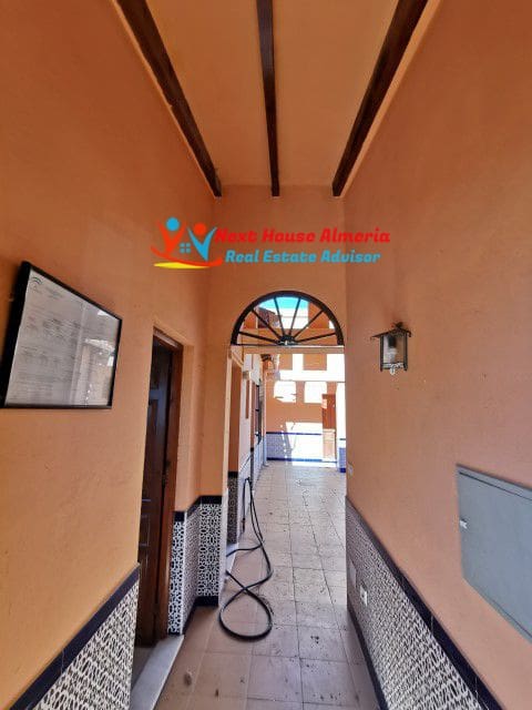 Business for sale in Los Gallardos - € 385,000 (Ref: 5883891)