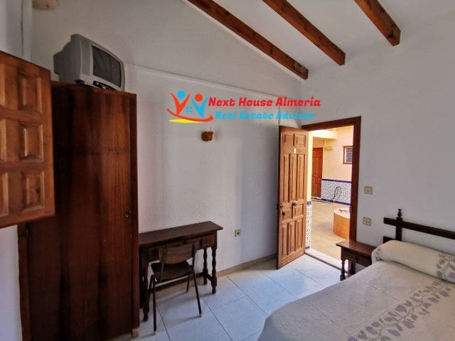 Business for sale in Los Gallardos - € 385,000 (Ref: 5883891)