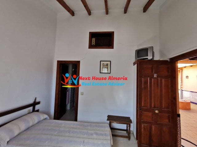 Business for sale in Los Gallardos - € 385,000 (Ref: 5883891)