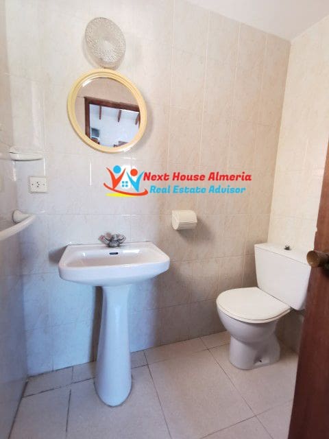 Business for sale in Los Gallardos - € 385,000 (Ref: 5883891)