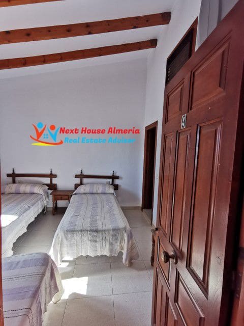 Business for sale in Los Gallardos - € 385,000 (Ref: 5883891)