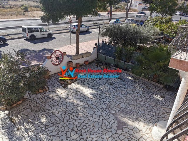 Business for sale in Los Gallardos - € 385,000 (Ref: 5883891)