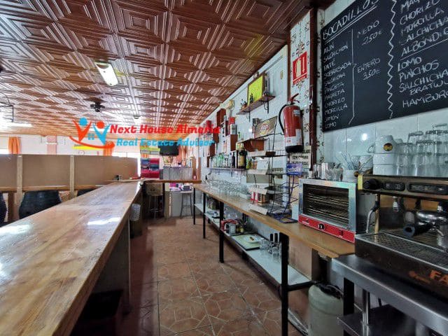 Business for sale in Los Gallardos - € 385,000 (Ref: 5883891)