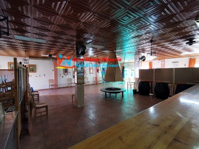 Business for sale in Los Gallardos - € 385,000 (Ref: 5883891)