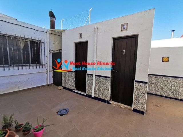 Business for sale in Los Gallardos - € 385,000 (Ref: 5883891)