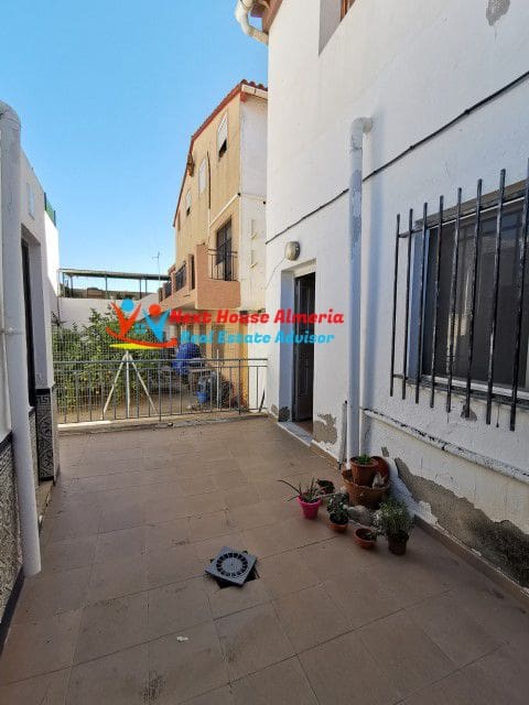 Business for sale in Los Gallardos - € 385,000 (Ref: 5883891)