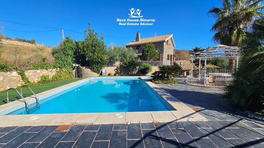 4 soveværelse Villa til salg i Chercos med garage - € 499.950 (Ref: 6293749)