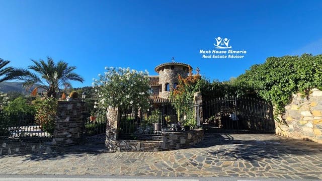 4 soveværelse Villa til salg i Chercos med garage - € 499.950 (Ref: 6293749)