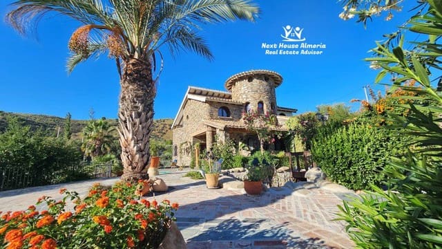 4 soveværelse Villa til salg i Chercos med garage - € 499.950 (Ref: 6293749)