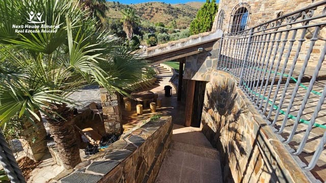 4 soveværelse Villa til salg i Chercos med garage - € 499.950 (Ref: 6293749)