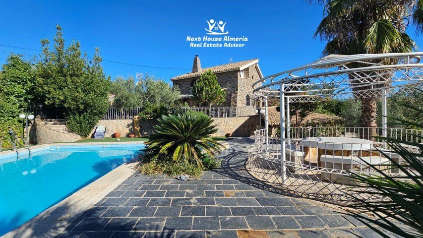 4 soveværelse Villa til salg i Chercos med garage - € 499.950 (Ref: 6293749)