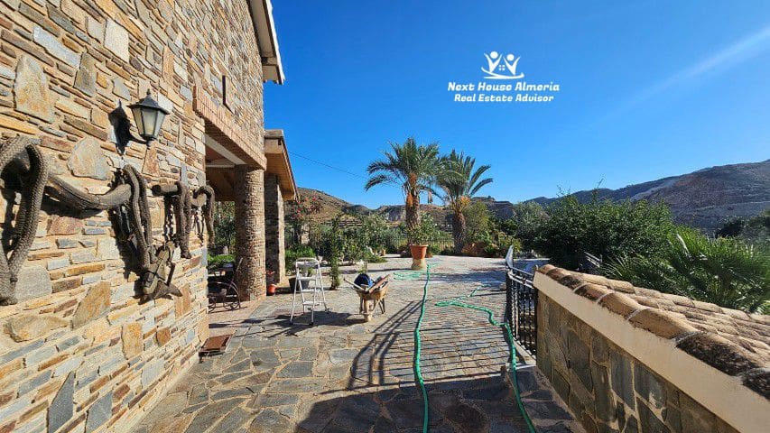 4 soveværelse Villa til salg i Chercos med garage - € 499.950 (Ref: 6293749)