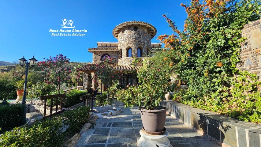 4 soveværelse Villa til salg i Chercos med garage - € 499.950 (Ref: 6293749)