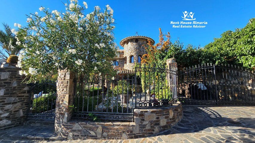 4 soveværelse Villa til salg i Chercos med garage - € 499.950 (Ref: 6293749)