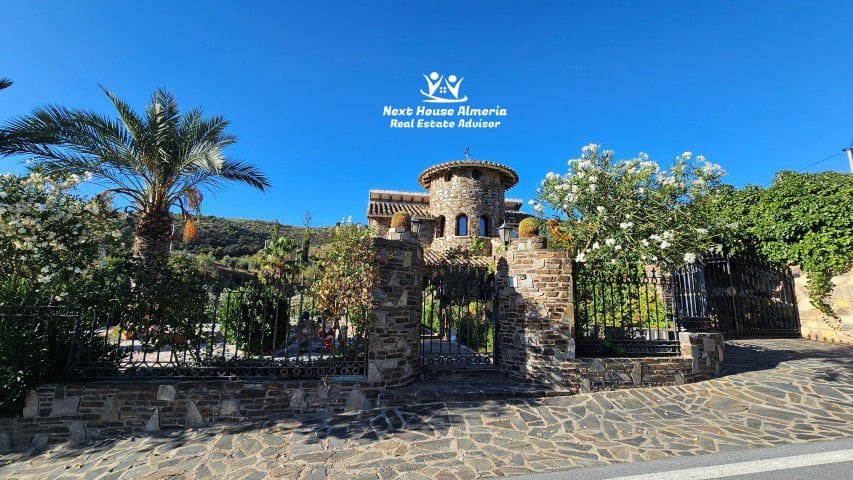 4 soveværelse Villa til salg i Chercos med garage - € 499.950 (Ref: 6293749)