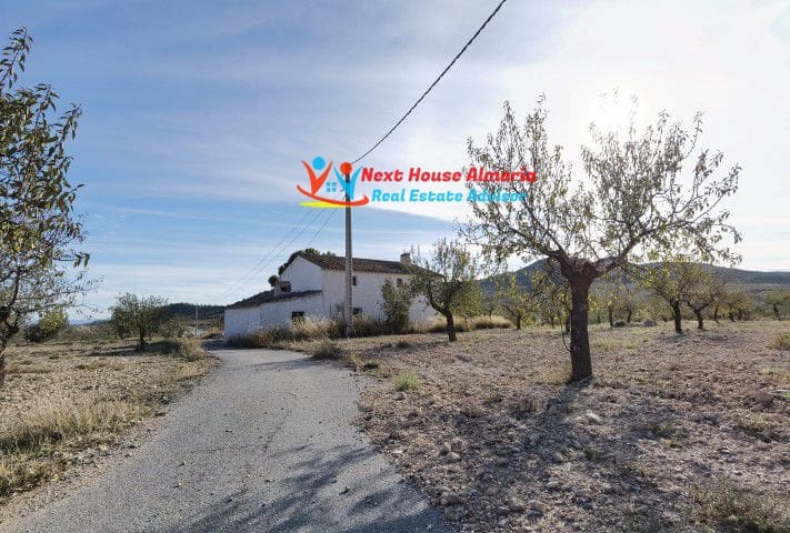 6 slaapkamer Finca/Landhuis te koop in Oria - € 129.995 (Ref: 6442830)