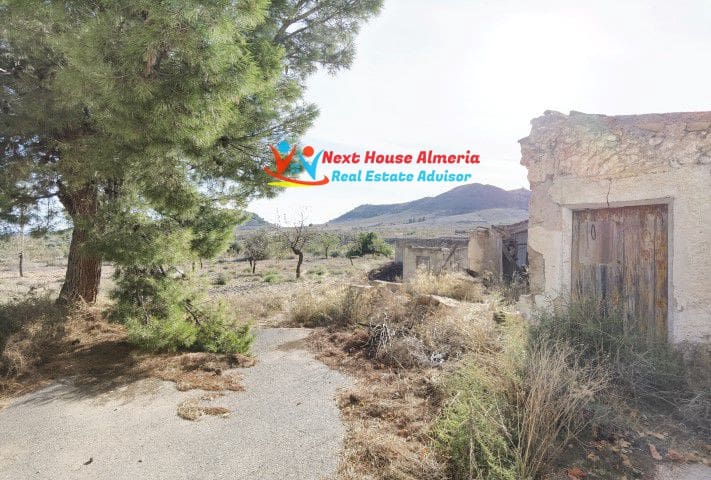6 slaapkamer Finca/Landhuis te koop in Oria - € 129.995 (Ref: 6442830)
