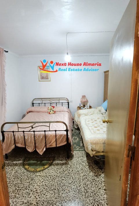 6 slaapkamer Finca/Landhuis te koop in Oria - € 129.995 (Ref: 6442830)