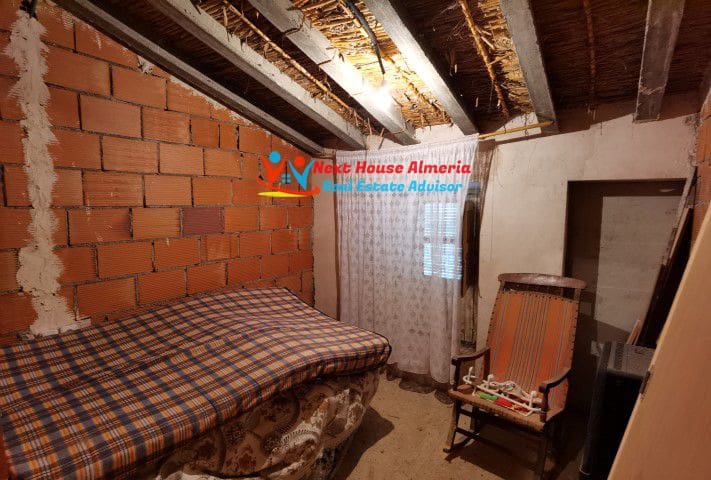 6 slaapkamer Finca/Landhuis te koop in Oria - € 129.995 (Ref: 6442830)