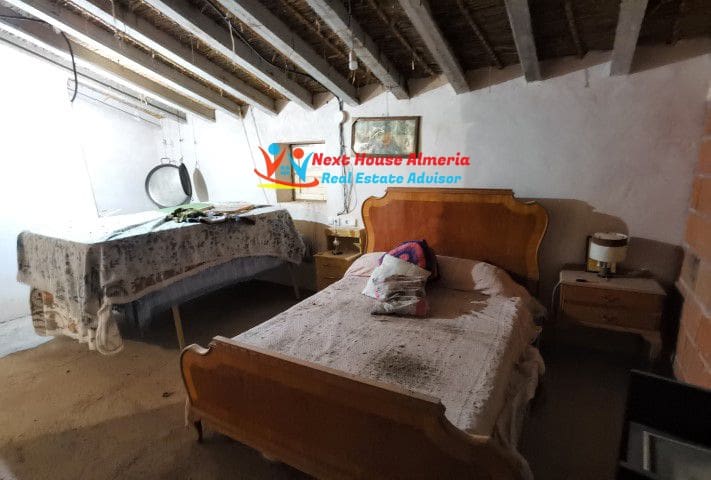 6 slaapkamer Finca/Landhuis te koop in Oria - € 129.995 (Ref: 6442830)