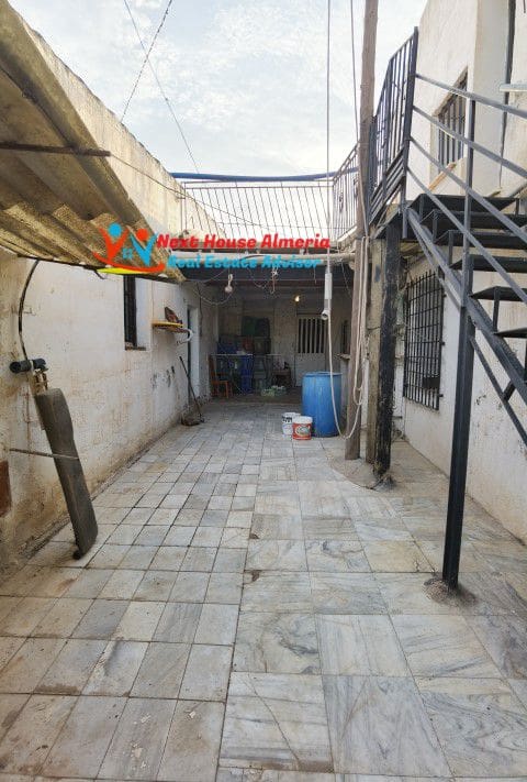 8 Zimmer Finca/Landgut zu verkaufen in Albox - 219.000 € (Ref: 7130165)