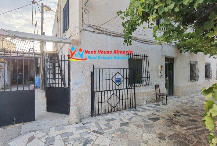 8 Zimmer Finca/Landgut zu verkaufen in Albox - 219.000 € (Ref: 7130165)