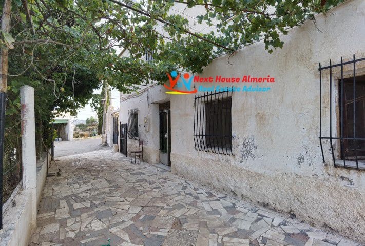8 Zimmer Finca/Landgut zu verkaufen in Albox - 219.000 € (Ref: 7130165)