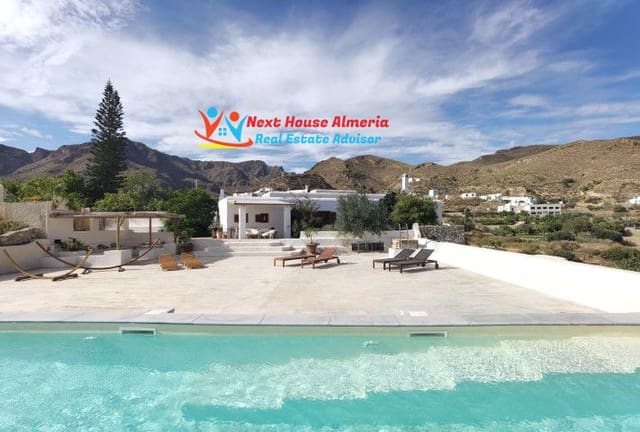 5 bedroom Finca/Country House for sale in Níjar - € 569,000 (Ref: 7172403)