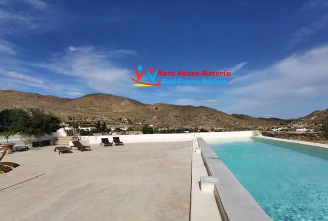 5 bedroom Finca/Country House for sale in Níjar - € 569,000 (Ref: 7172403)