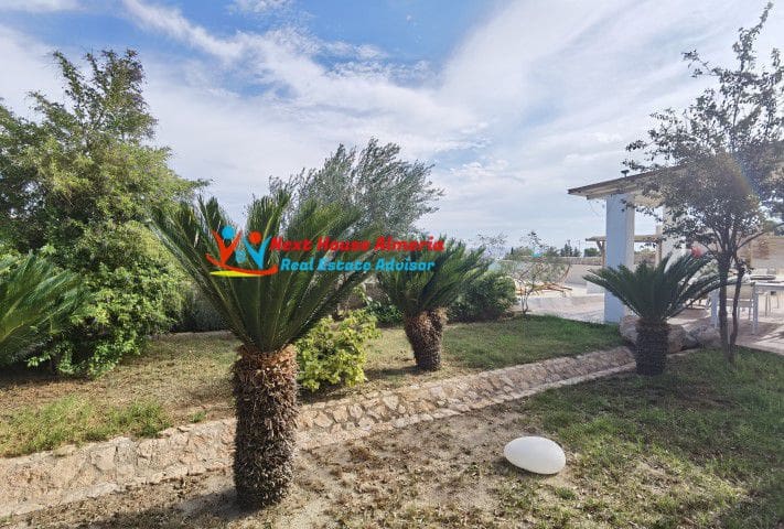 5 soveværelse Finca/Landehus til salg i Nijar - € 569.000 (Ref: 7172403)