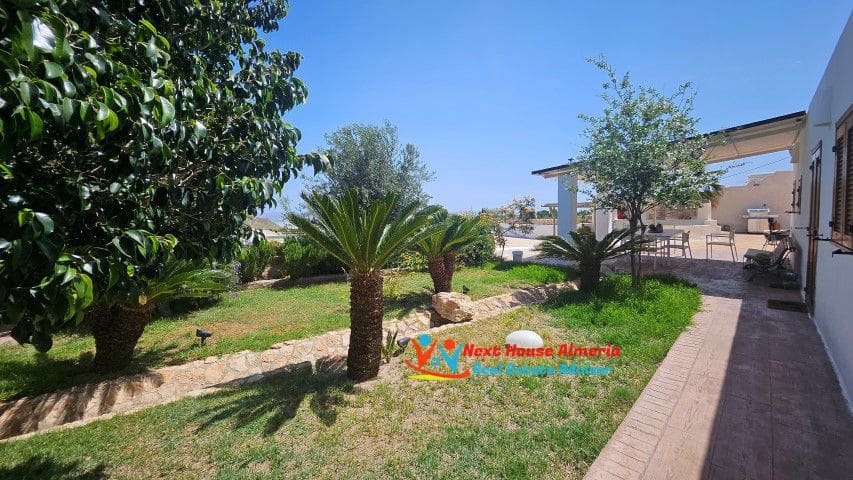 5 soveværelse Finca/Landehus til salg i Nijar - € 569.000 (Ref: 7172403)