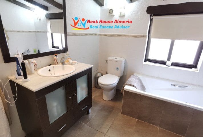 3 soveværelse Finca/Landehus til salg i Cullar med garage - € 98.000 (Ref: 7238803)