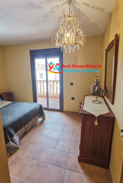 4 bedroom Villa for sale in Arboleas with garage - € 269,000 (Ref: 7343350)