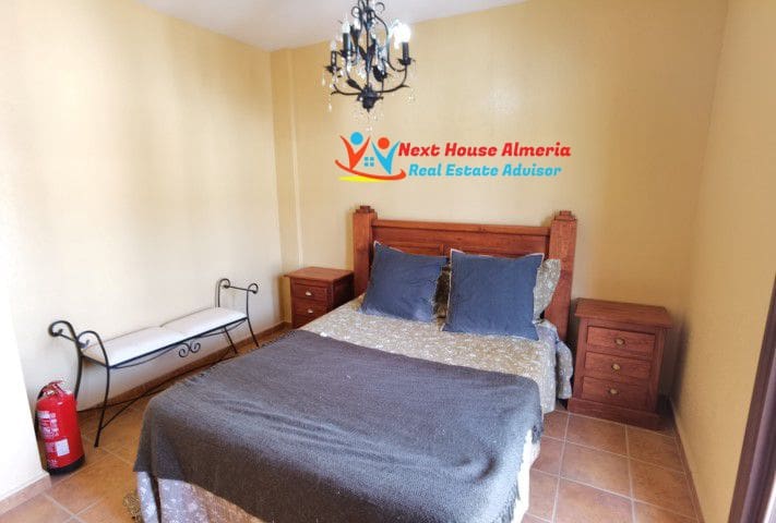 4 bedroom Villa for sale in Arboleas with garage - € 269,000 (Ref: 7343350)