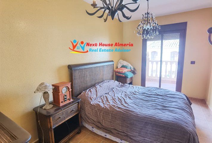 4 bedroom Villa for sale in Arboleas with garage - € 269,000 (Ref: 7343350)